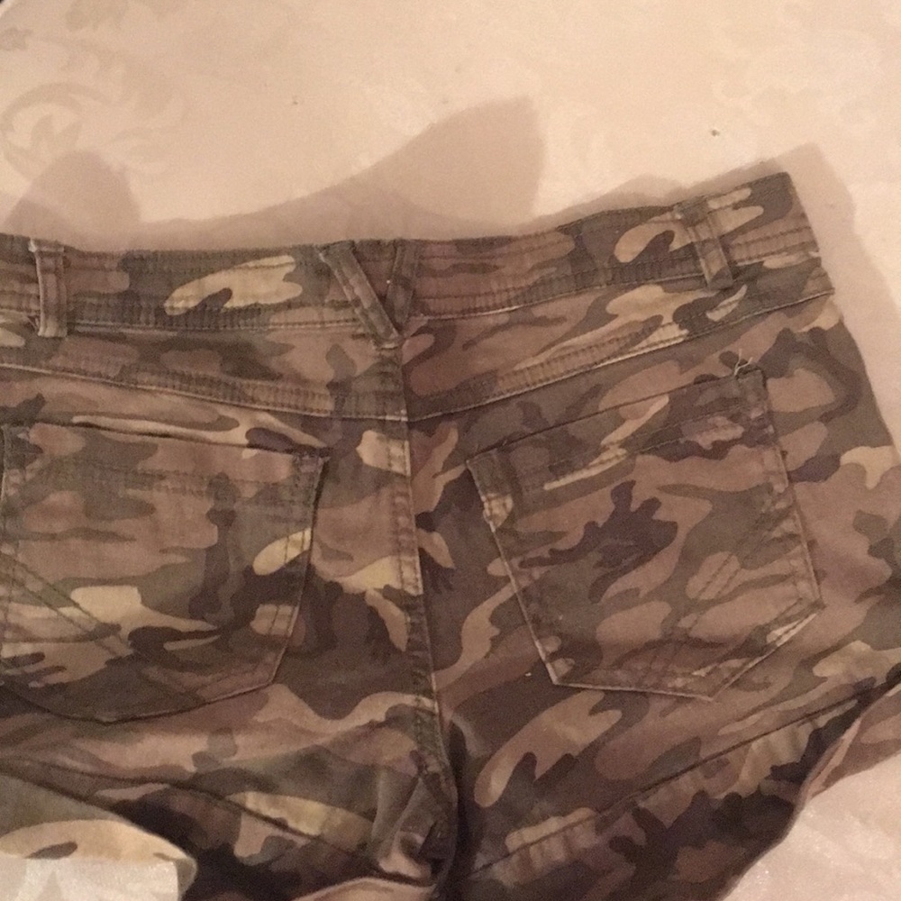 Shorts - Picture 2 of 2